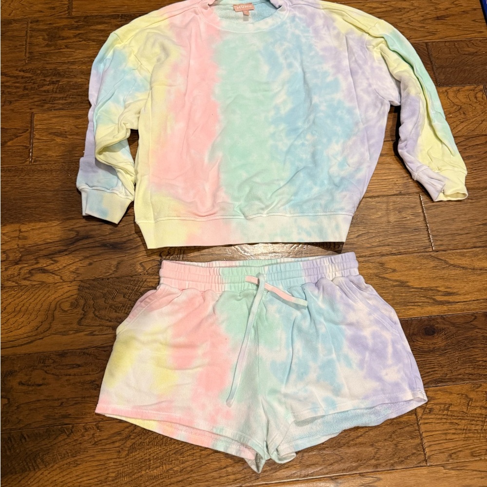 Show Me Your Mumu Girlfriend Sweatshirt and Shorts Set